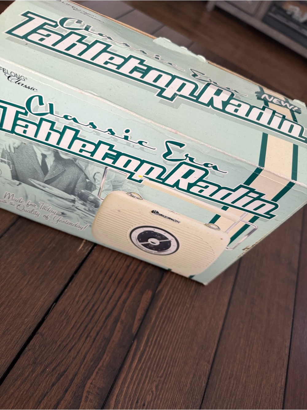 Classic Era Retro Tabletop Radio | Vintage-Inspired Design | New in Original Box